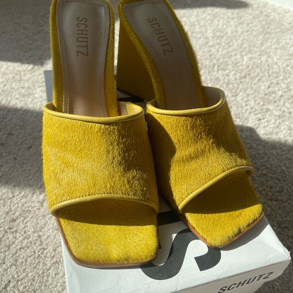 Schutz Lizah Mules - Picture 6 of 9